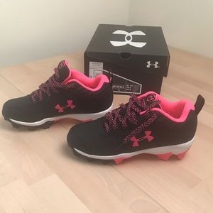 Under Armour Soccer Cleats NWOT